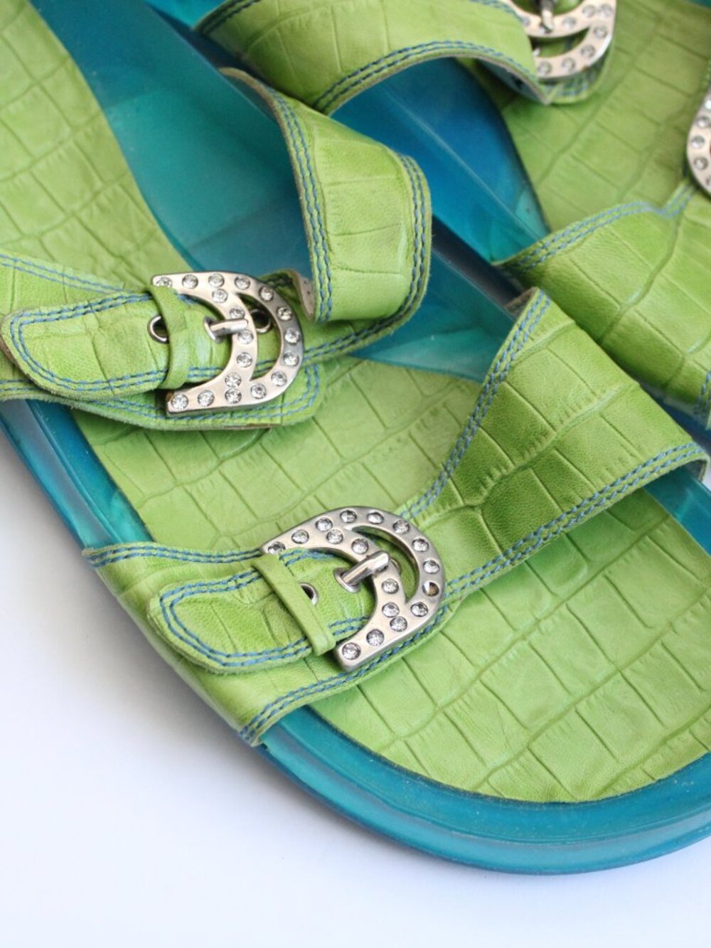 Stuart Weitzman Puppy Luv Green Croc Jelly Rhinestone Buckle Strap Sandals sz 10 - Picture 4 of 5